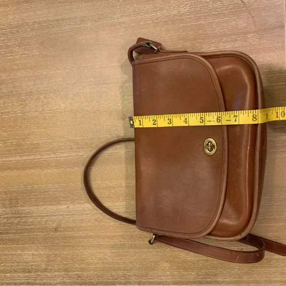 Vintage Coach City Bag in British Tan Made in the United States with hang tag - Picture 13 of 16